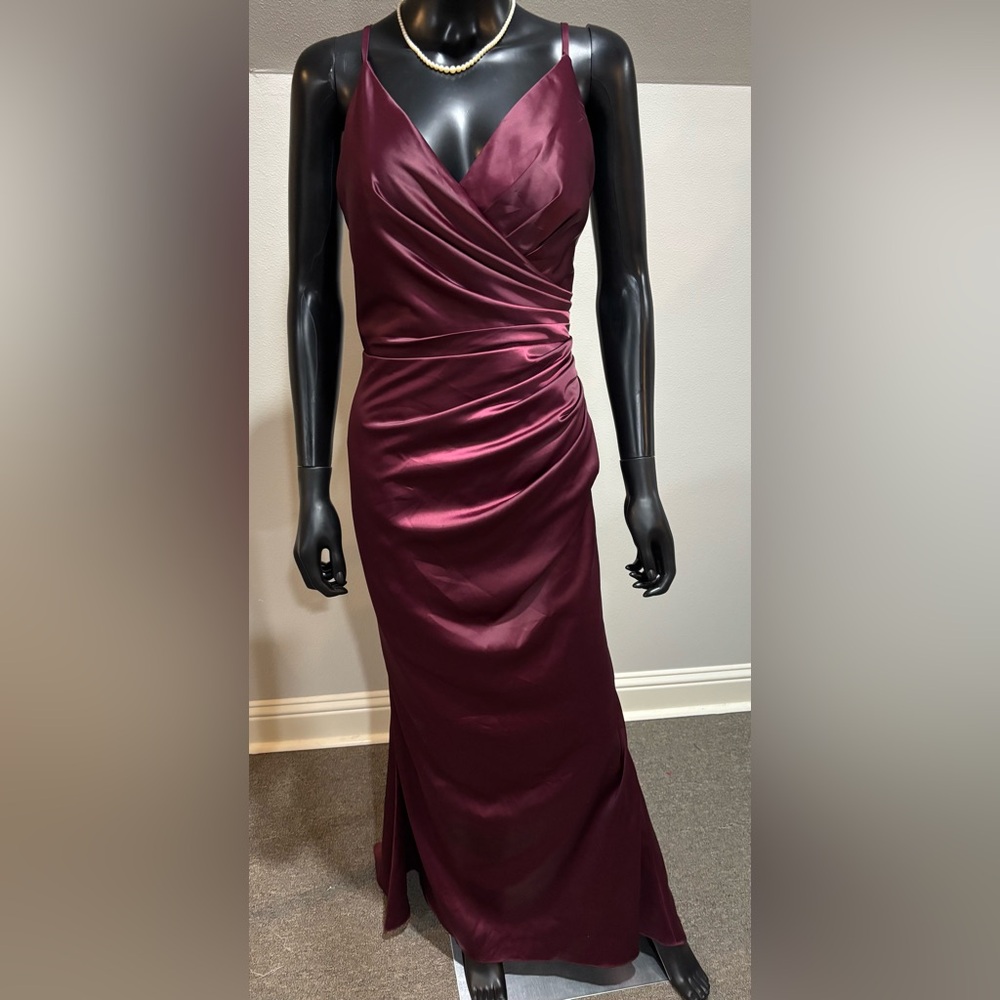 Galina Signature Wine bridesmaid or prom dress button back sz 14